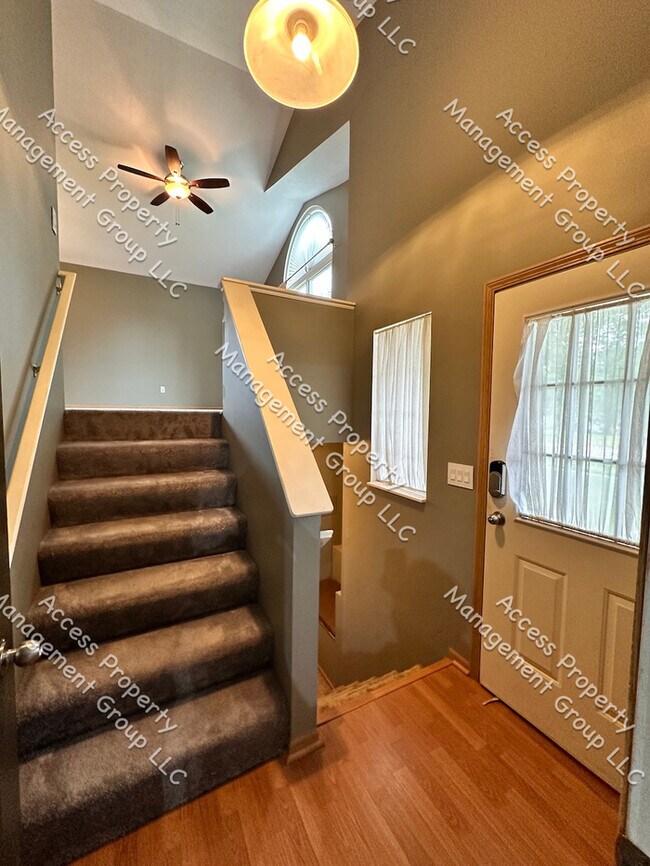 Building Photo - Cedar Springs Three Bedroom Home