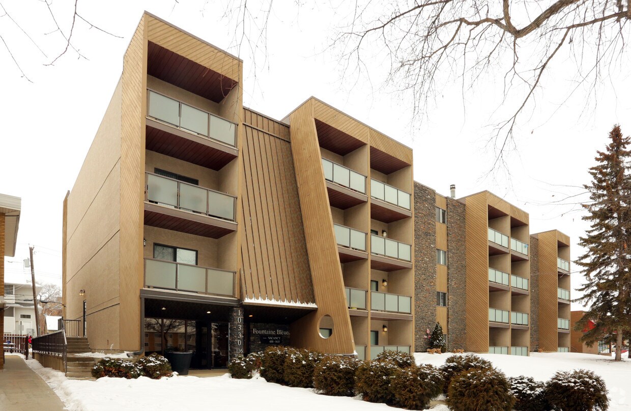 Primary Photo - Fountaine Bleue Apartments