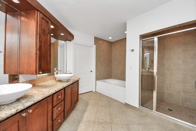 Foto del edificio - 1010 Rosine St