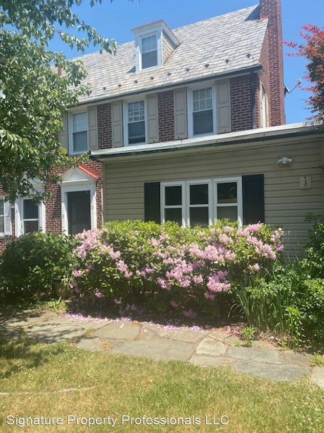 13 Endlich Ave, Mount Penn, PA 19606 House Rental in Mount Penn, PA