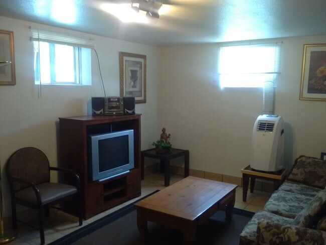 Foto del edificio - 2214 E 17th St