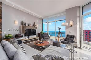 Foto del edificio - 1581 Brickell Ave