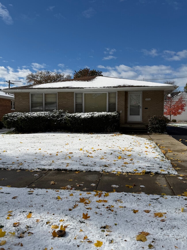 Building Photo - 970 Saylor Ave