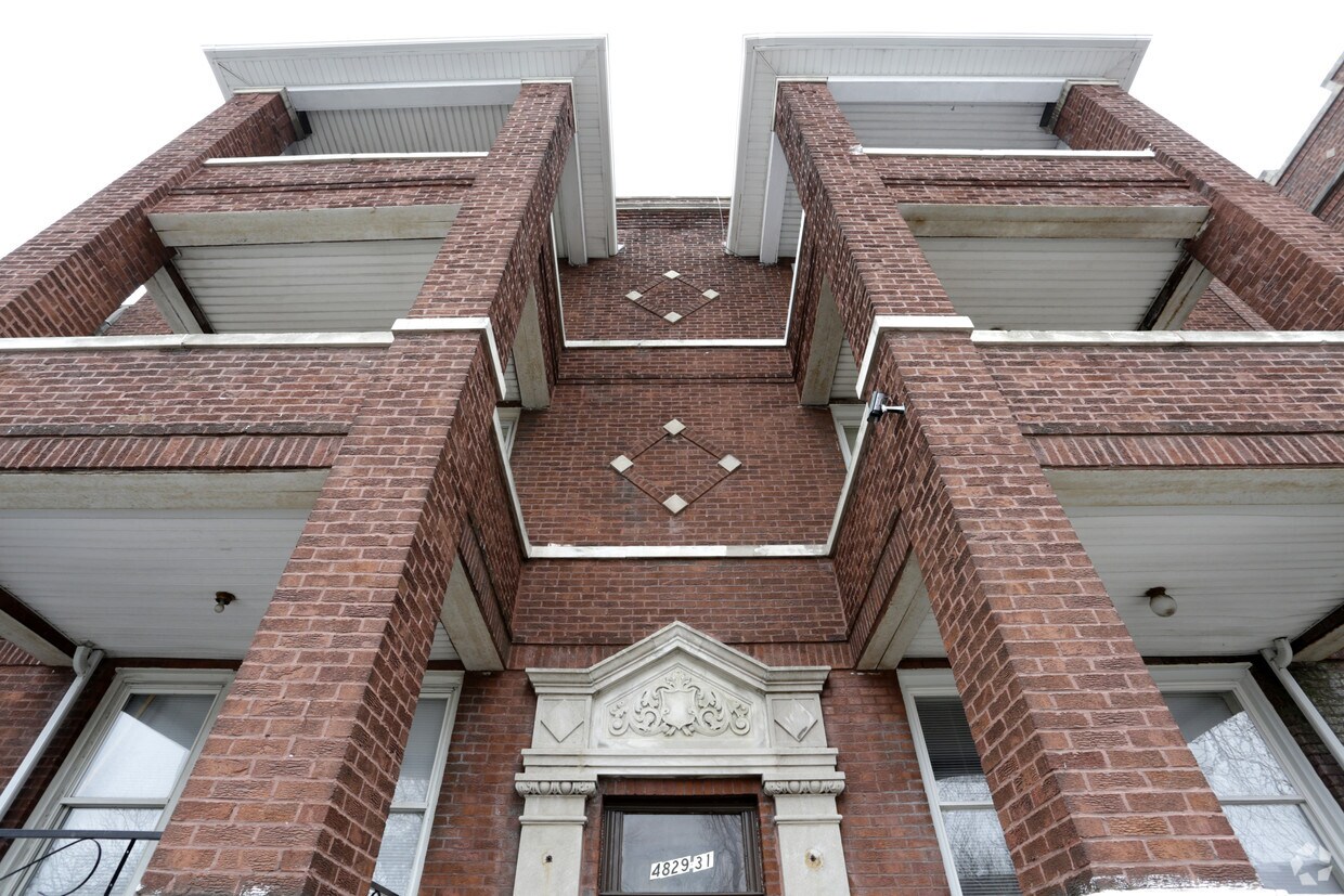 Building Photo - 4831 W West End Ave