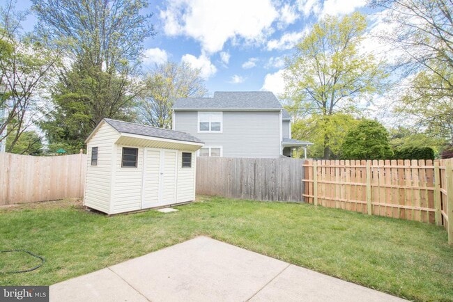Building Photo - 254 Stanford Pl