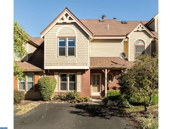 Photo - 68 Main St Townhome