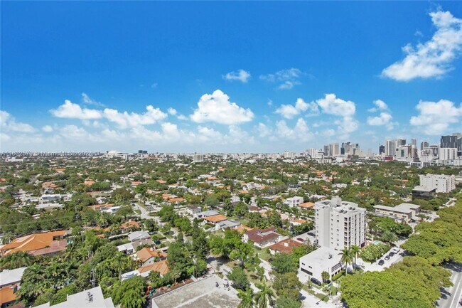 Foto del edificio - 2525 SW 3rd Ave