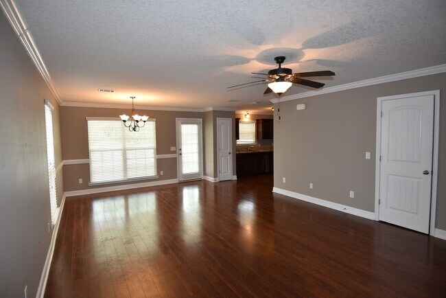 Foto del edificio - Home For Rent
