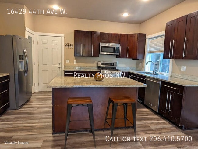 Building Photo - 16429 44th Ave W