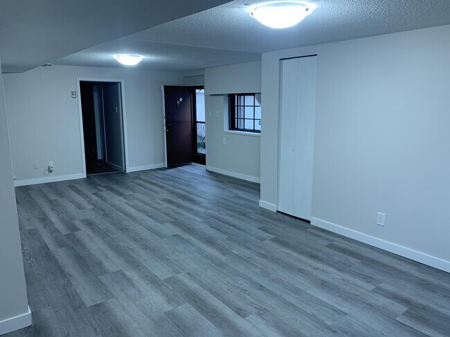 Building Photo - 4040 St Catherines St