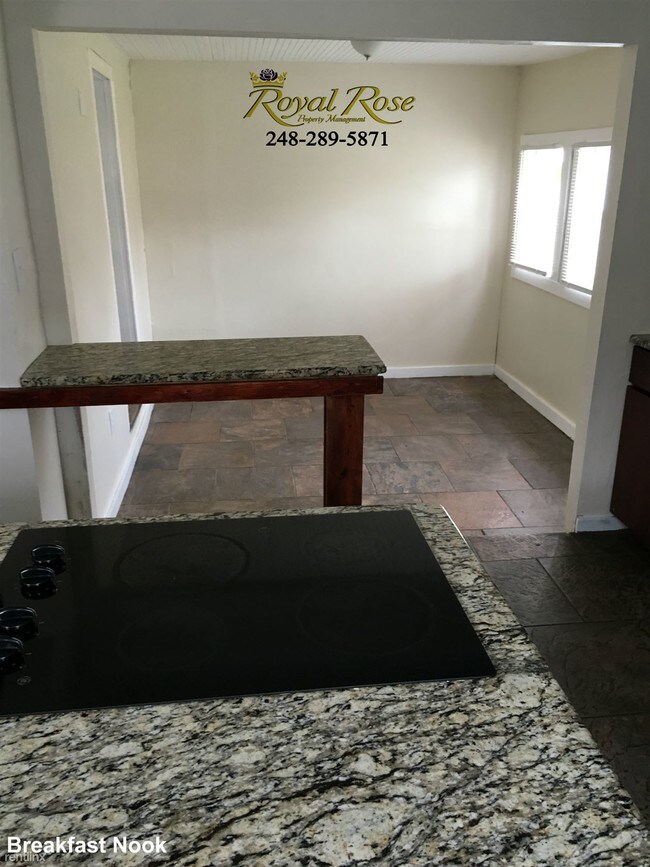 Building Photo - 3 br, 1 bath House - 19620 Riopelle St