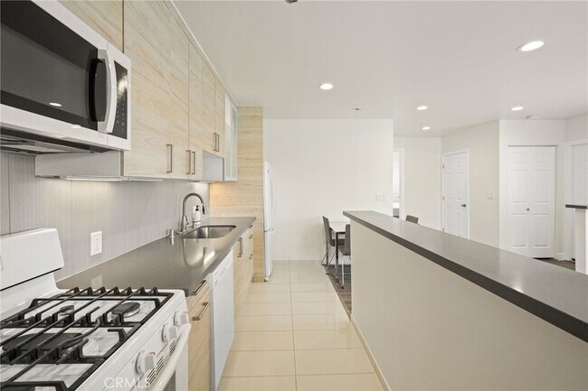 Foto del edificio - 11716 Paso Robles Ave