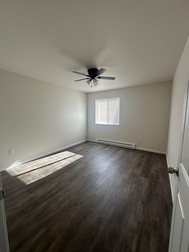 Building Photo - 3 Bedroom Duplex