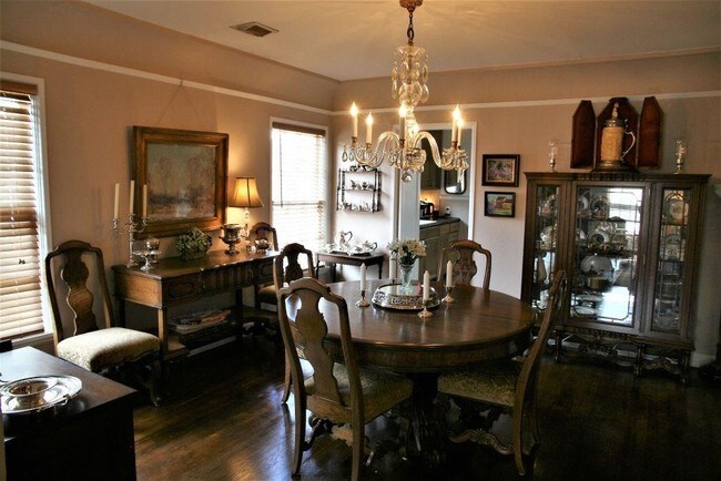 Foto del edificio - 4414 Emerson Ave