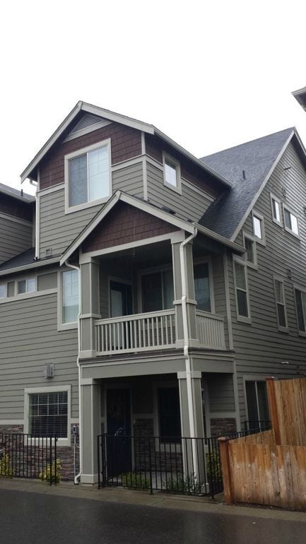 Building Photo - 14520 16th Ave W