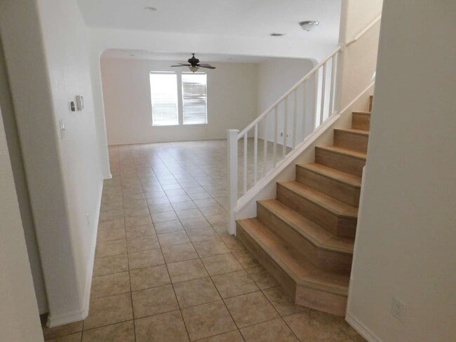 Building Photo - 3 Bed/ 3 Bath Stunner Located at Evans & TPC Parkway