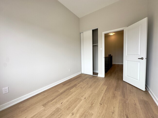 Photo du bâtiment - 1234 Cope Dr