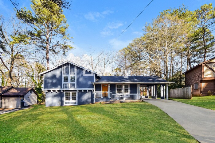 Primary Photo - 9006 Gatewood Dr, Jonesboro, GA 30238