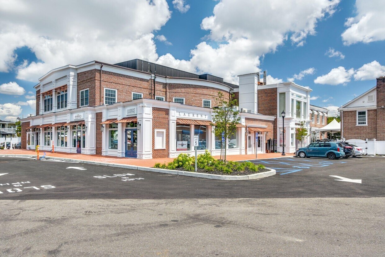Foto principal - 1077 Boston Post Rd