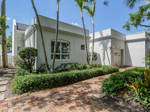 Building Photo - 8367 Baytree Dr