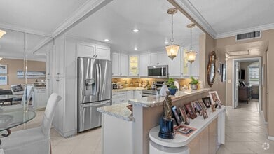 Building Photo - 1035 Rexford B
