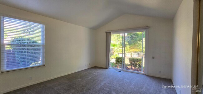 Foto del edificio - 3288 Ascot Ct