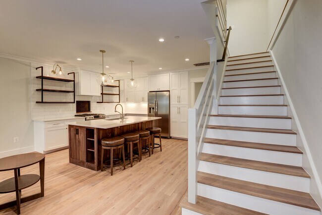 Foto del edificio - 4107 New Hampshire Ave NW