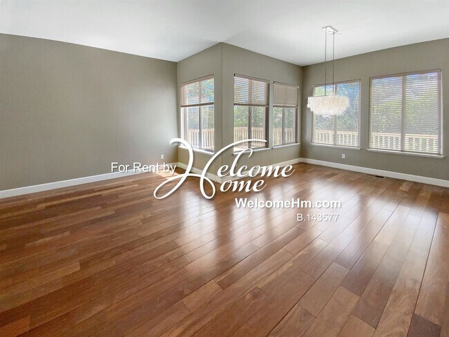 Building Photo - 1921 Quail Creek - Amazing views at this D...