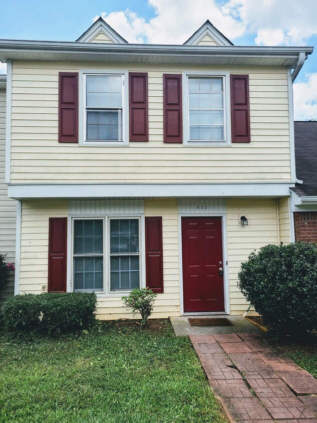 Primary Photo - 655 Browning Ln SE