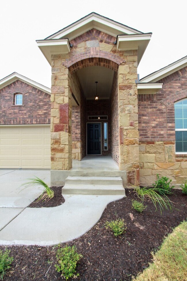 Building Photo - 3 Bedroom, 2 Bath House in Pflugerville ne...