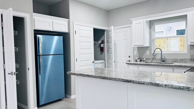 Foto del edificio - 4903 N Dahlia St