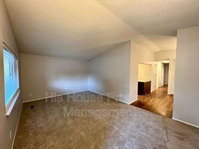 Foto del edificio - 2929 W 19th St Rd