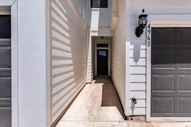 Foto del edificio - 496 Fieldwood Dr