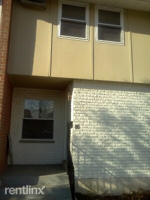 Primary Photo - 17 Greenhill Rd