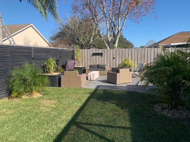 Building Photo - 2571 Ventura Cir