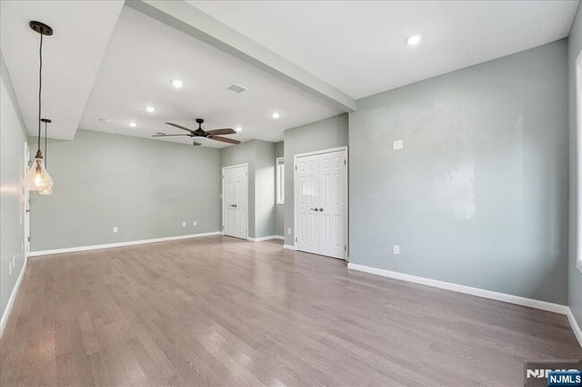 Building Photo - 85 Beckwith Pl