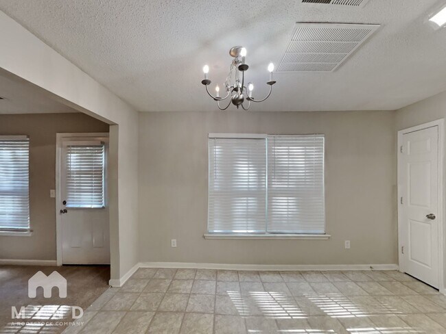 Foto del edificio - 227 London Dr