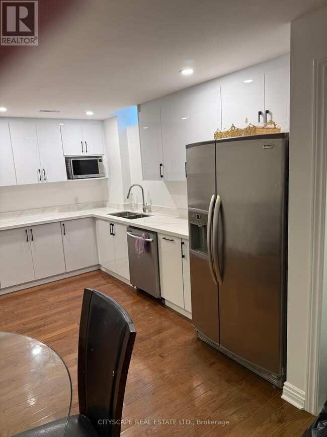 Photo du bâtiment - 5181 Churchill Meadows Blvd