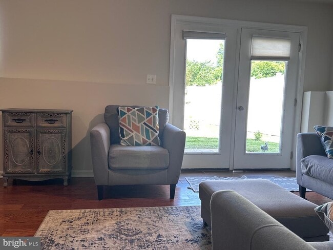 Foto del edificio - 22760 Taylor Ln