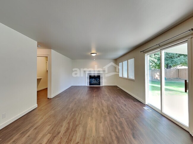 Building Photo - 2031 E Lochmeadow Ct