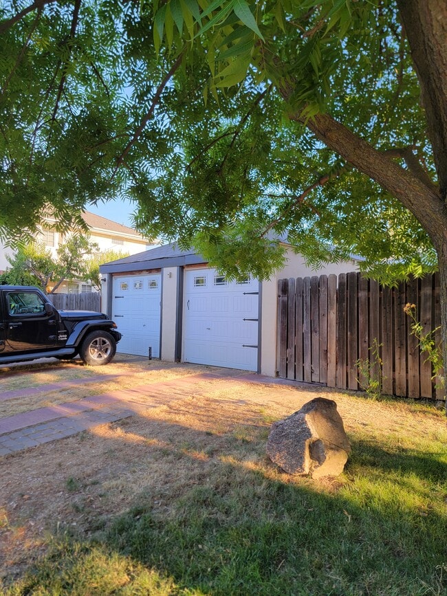 Building Photo - 3540 M St