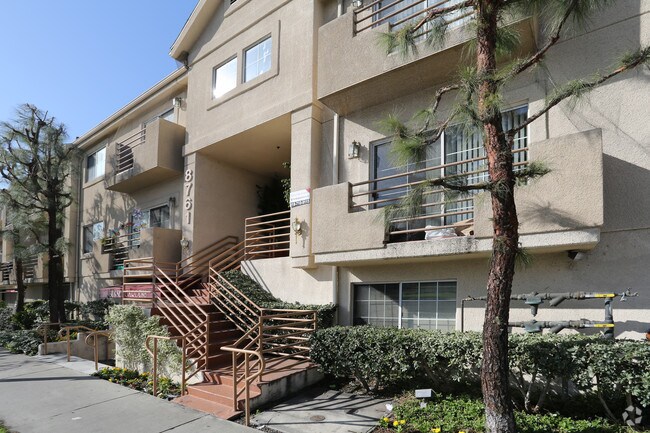 Foto del edificio - NoVa Townhomes