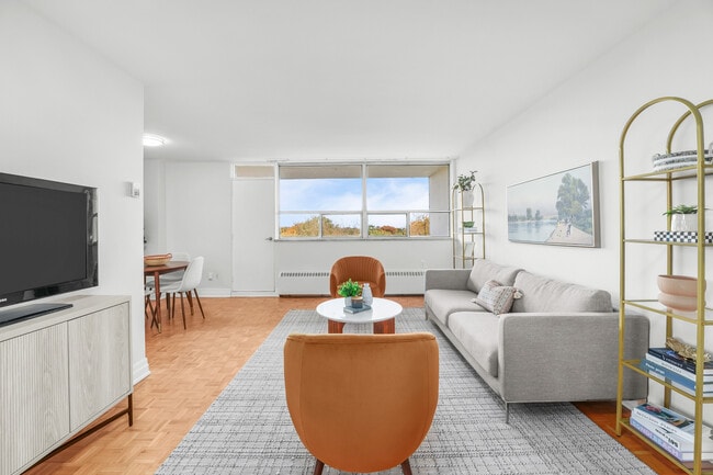 Building Photo - RENOVATED 2BD 1 Bathroom with AC in PRIME ETOBICOKE