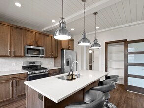 Building Photo - 1116 W Cattail Ct