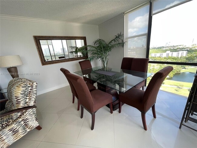 Building Photo - 20301 W Country Club Dr