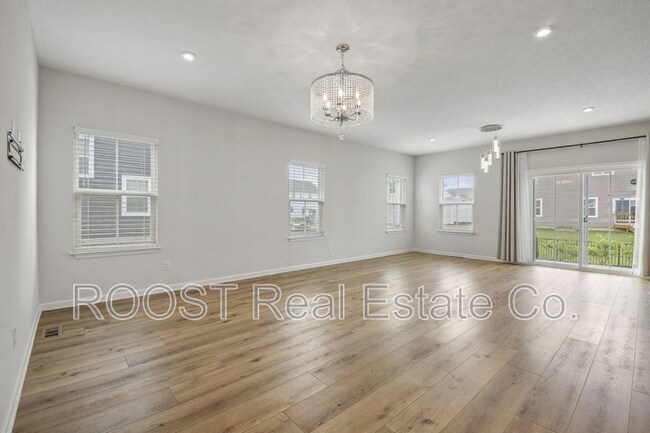 Building Photo - 380 Crownover Way