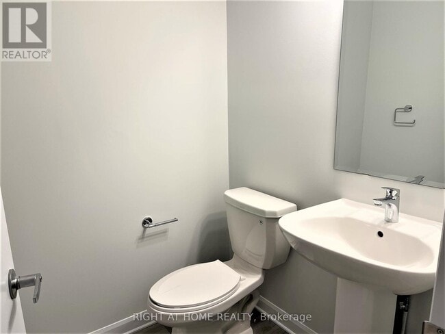 Building Photo - 151 Chakra St