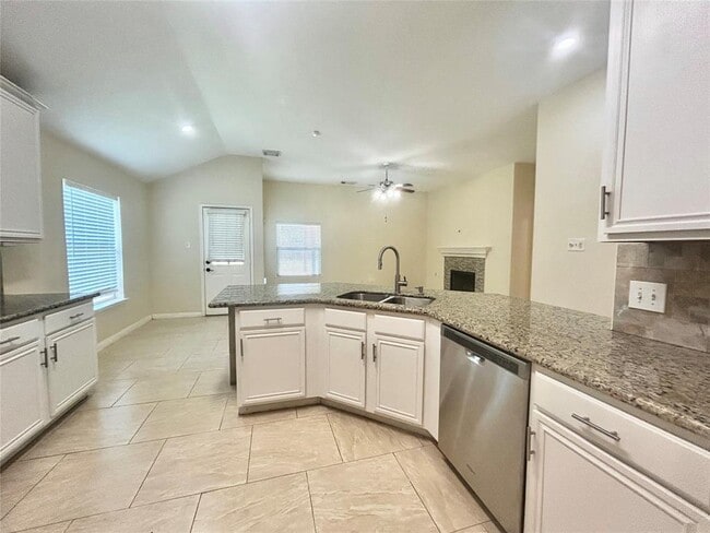 Foto del edificio - 18235 Bonham Oaks Ct