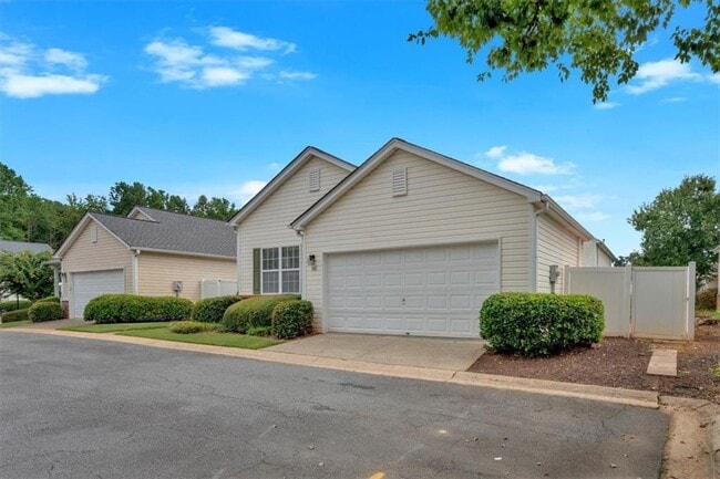 Building Photo - 106 Manley Ct