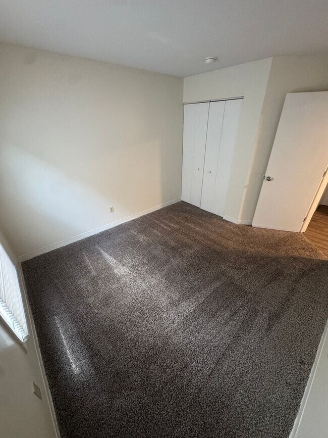 Foto del edificio - 3 Bedroom/1 Bath in Old Louisville